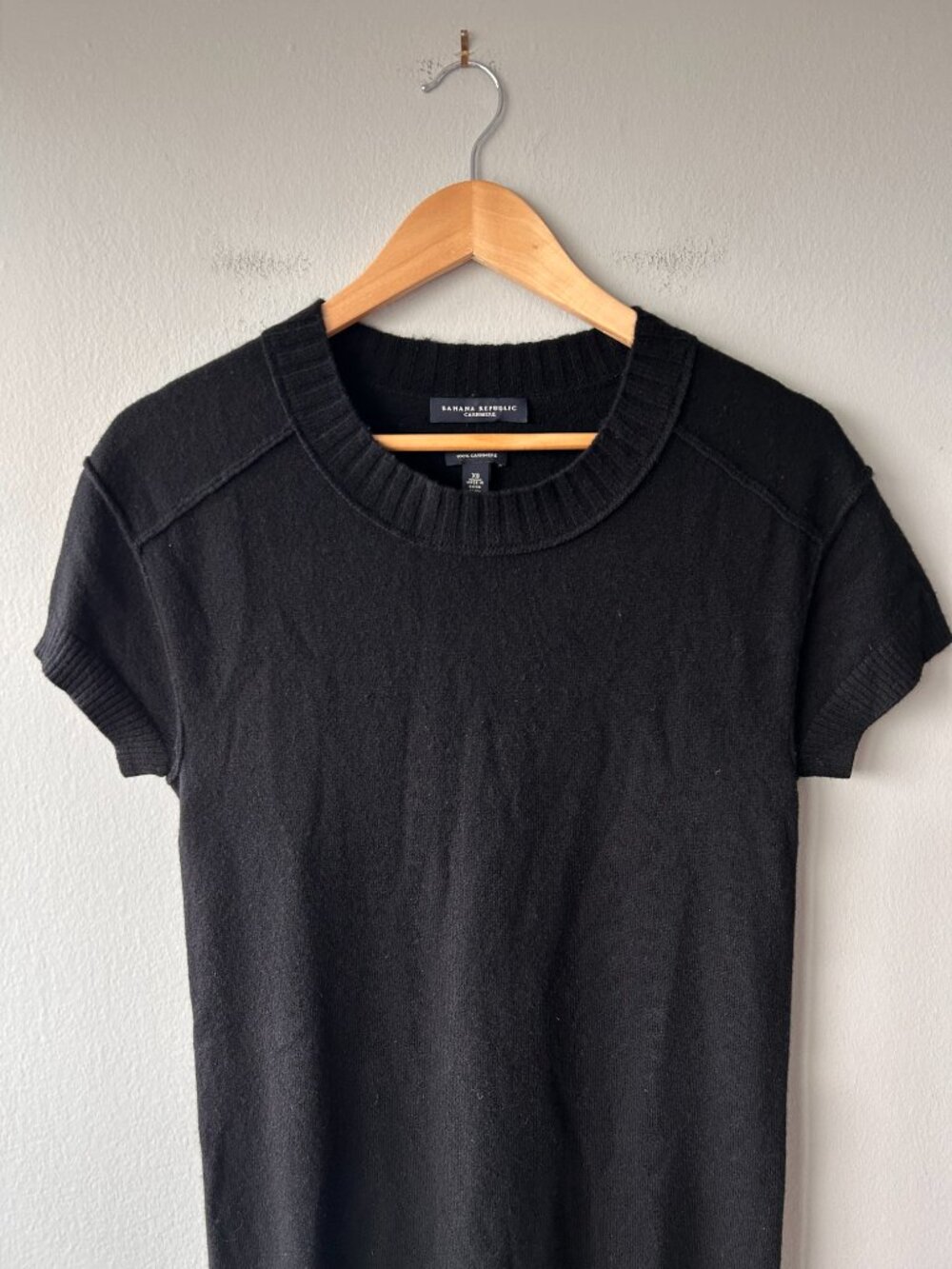 Banana Republic 100% Cashmere Short Sleeve Sweater Dress Black Crew Neck XS - Picture 2 of 8